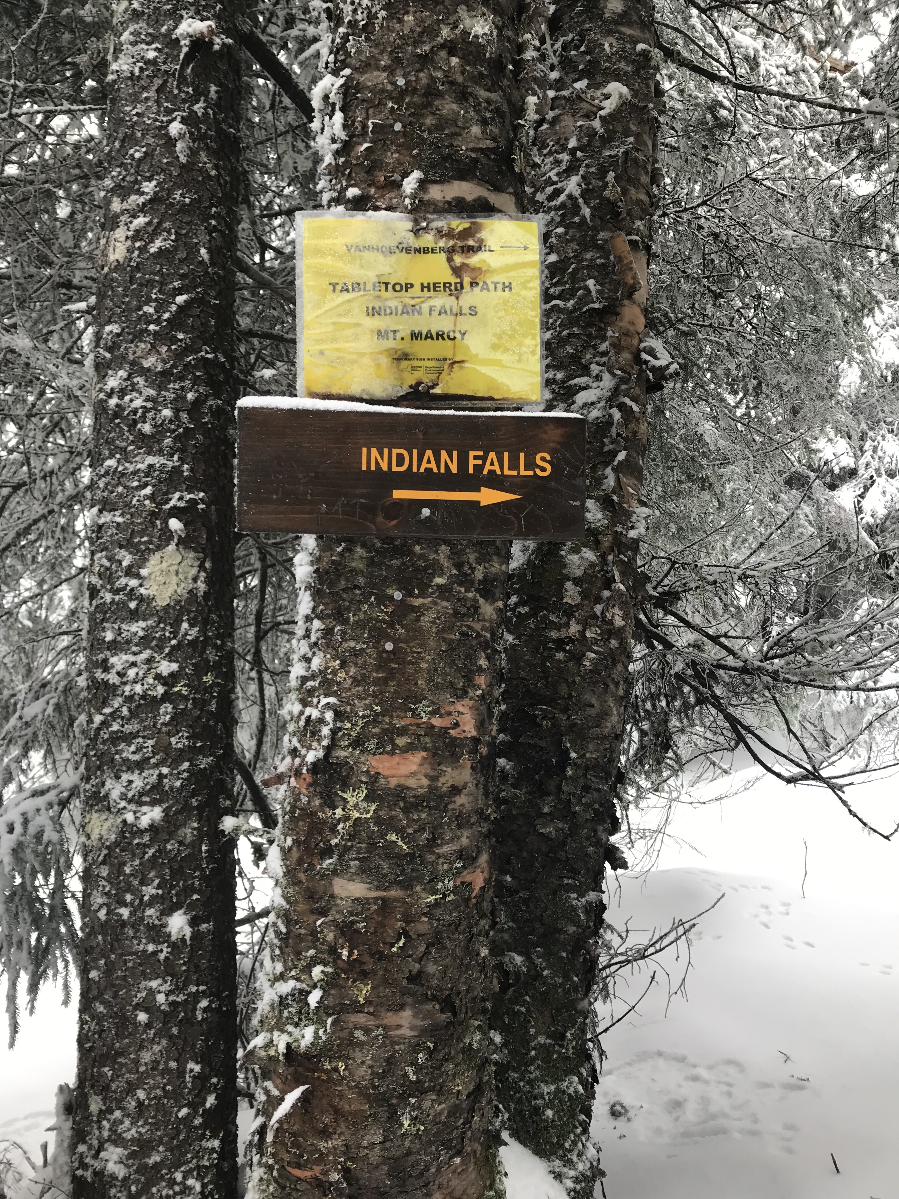 Sign to Indian Falls
